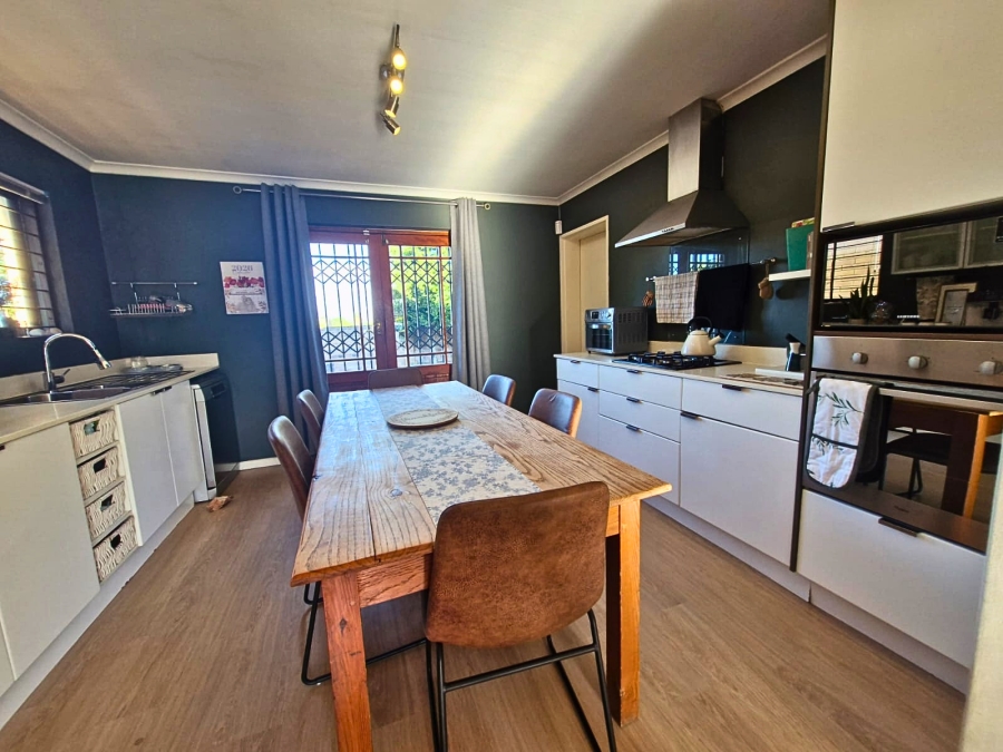 To Let 3 Bedroom Property for Rent in Langeberg Heights Western Cape